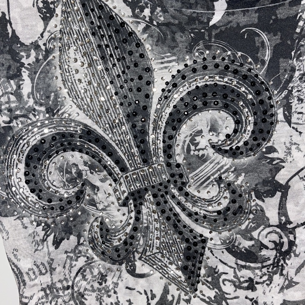Women’s Patterned Rhinestone Blouse - Picture 4 of 7